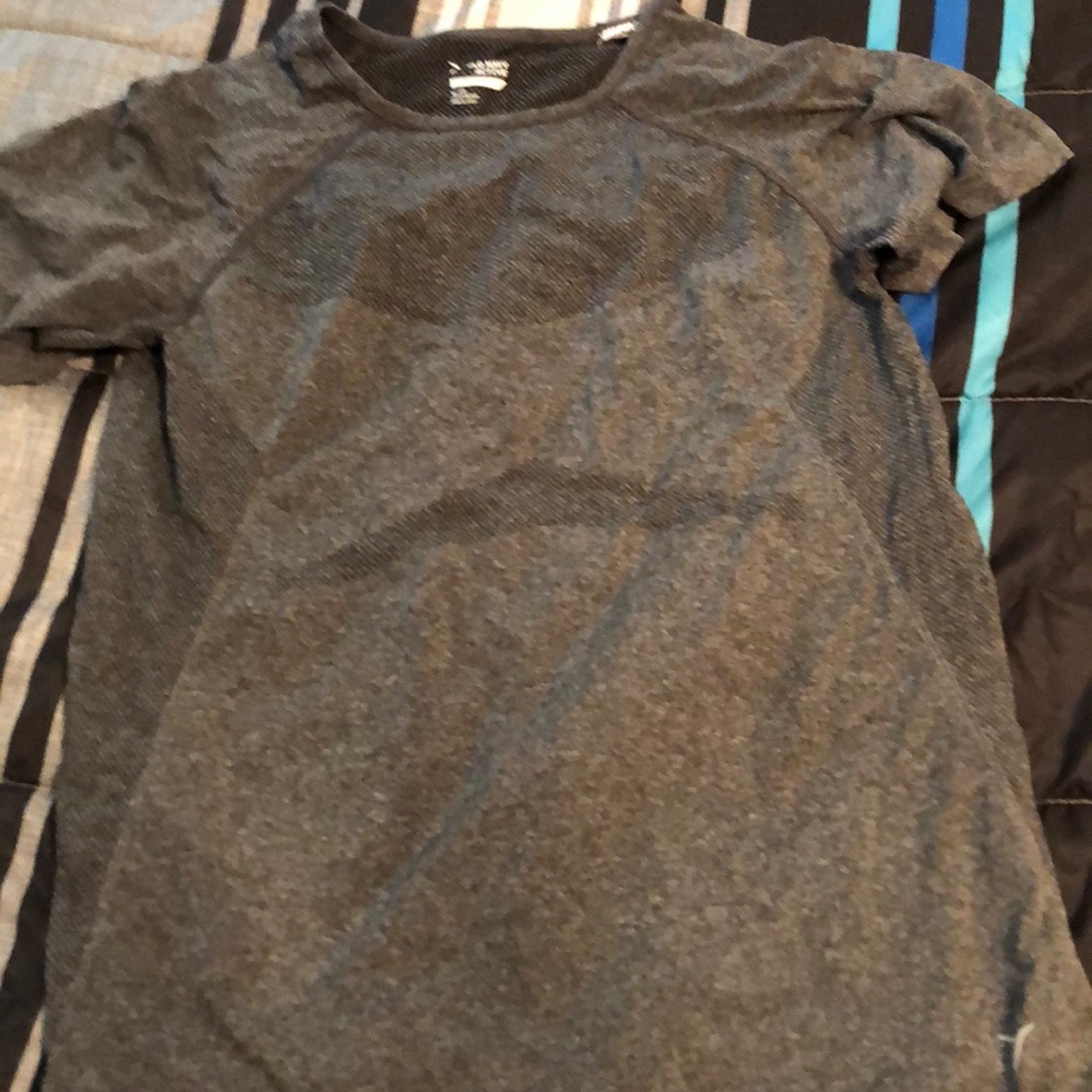 Short sleeved tee